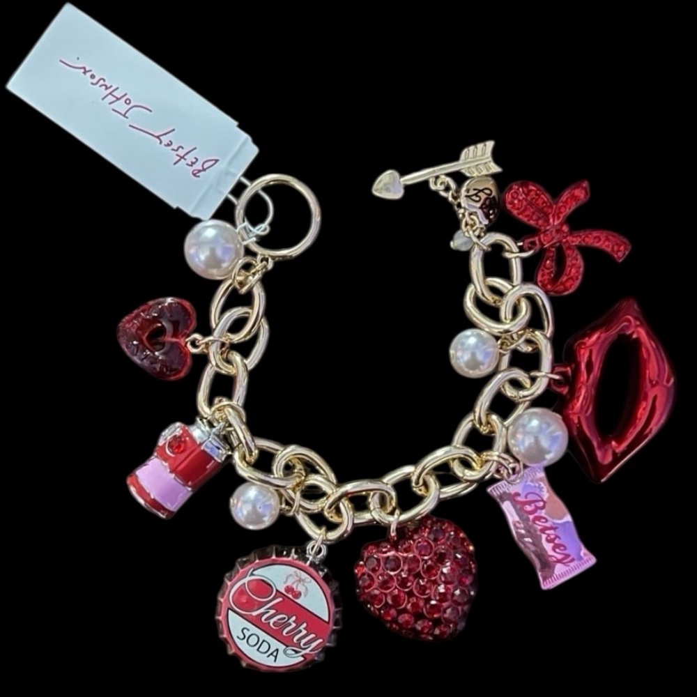 BETSEY JOHNSON Valentine Love Spell Multi-Charm Link Toggle Bracelet NEW NWT